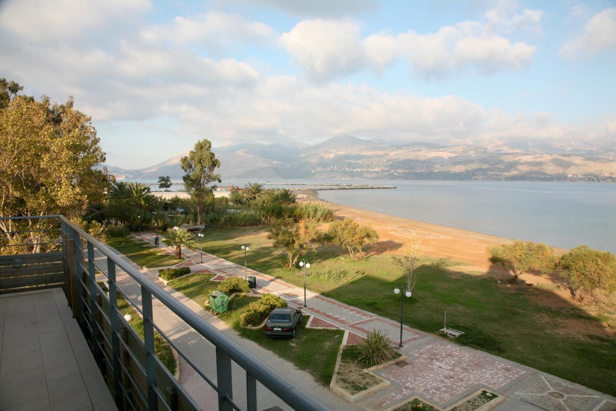 Aura Boutique Hotel Lixouri Bagian luar foto